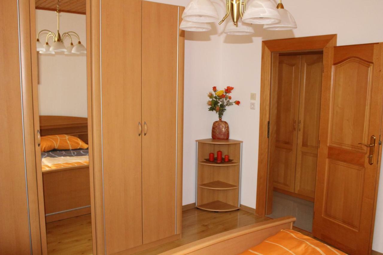 Appartement "Blumengassl" Mörbisch am See Exterior foto