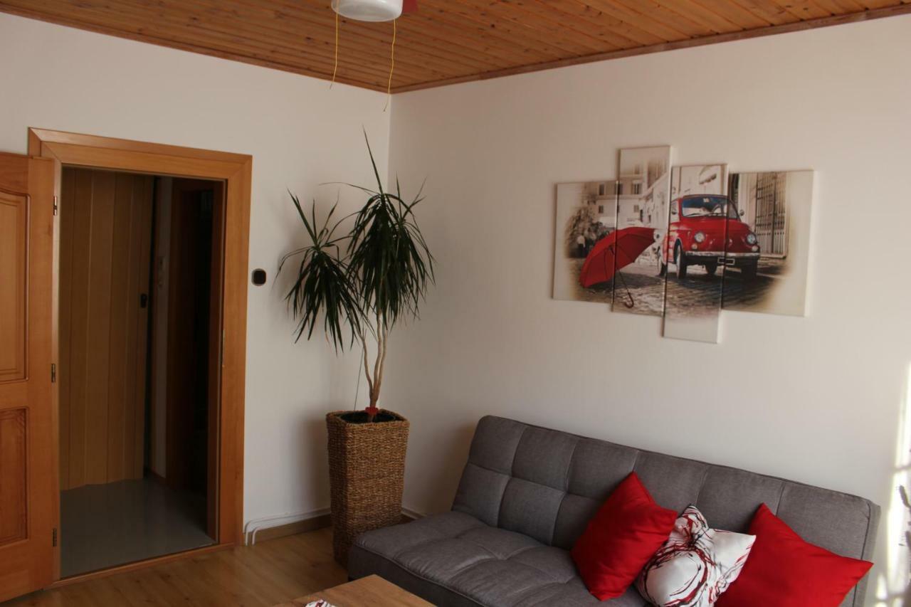Appartement "Blumengassl" Mörbisch am See Exterior foto